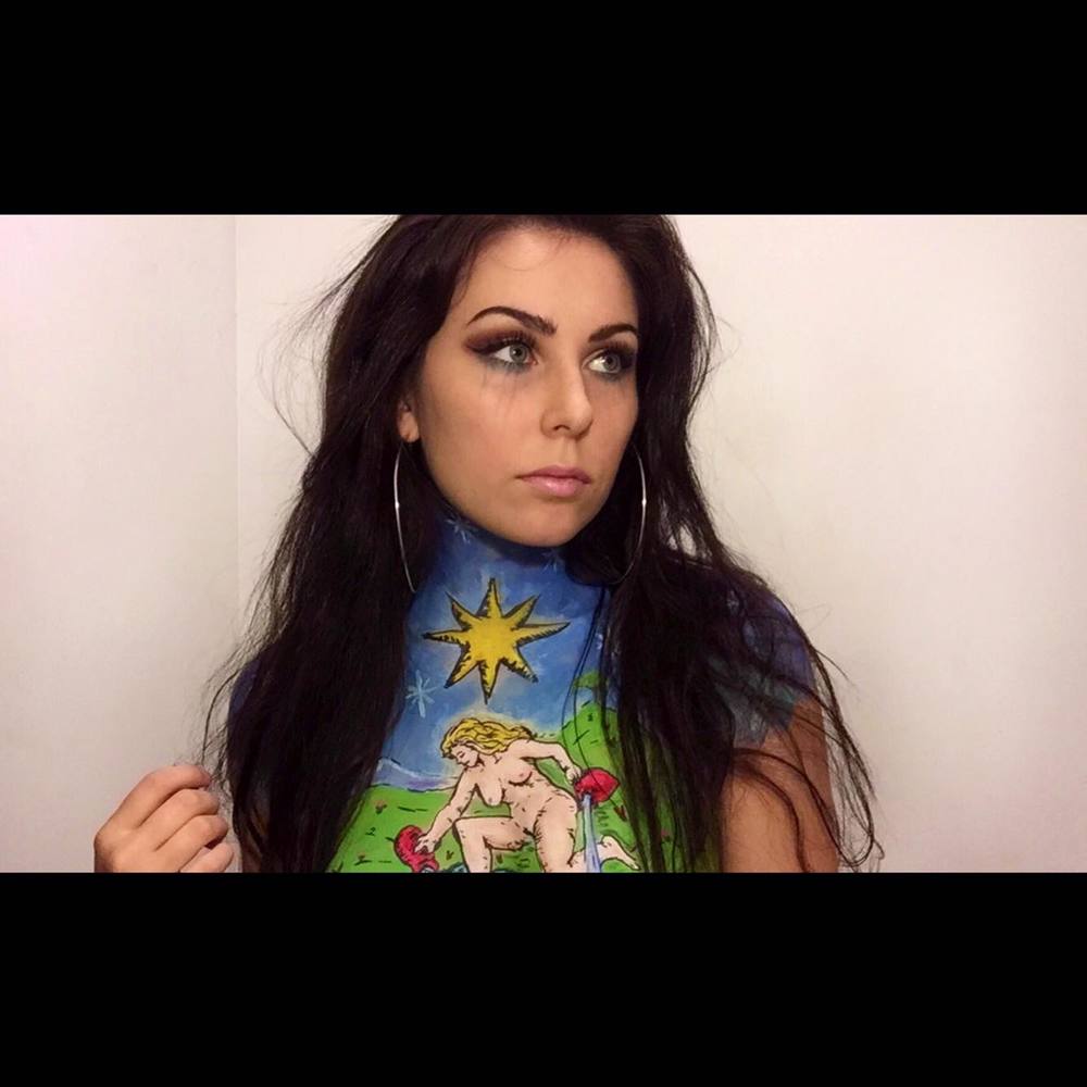 Meet your Posher, Hayley